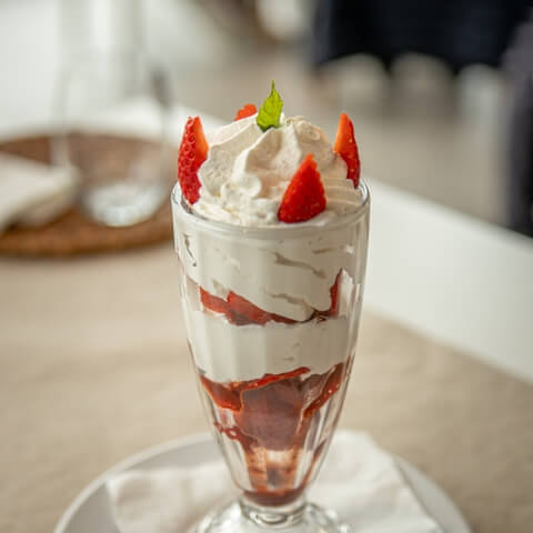 Fresas con nata de elaboración propia