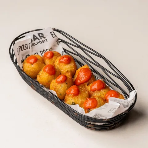 Bu&ntilde;uelos de bacalao