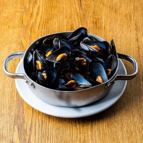 Steamed mussels from Delta de l'Ebre