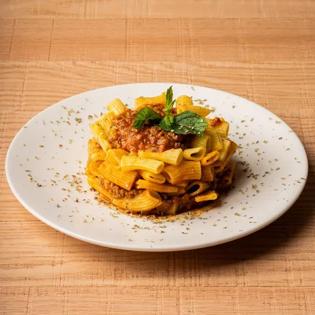 Rigatoni a la bolonyesa